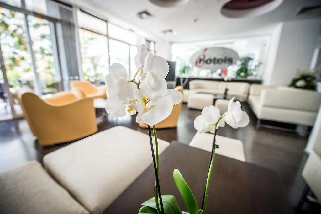 Hotel Perla Słoneczny Brzeg 3*,