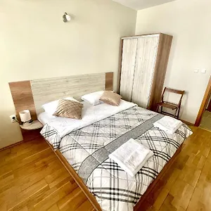 Apartment Sunny Warna