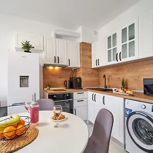 Apartment Cozy With Balcony On The Black Sea- Part Of The Family 'vicki 