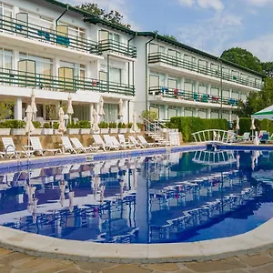 Hotel Kini Park & Free Parking Goldstrand