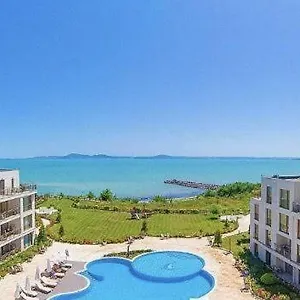 Apartment In Diamond Burgas City